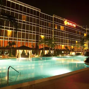 Maxims Hotel מנילה