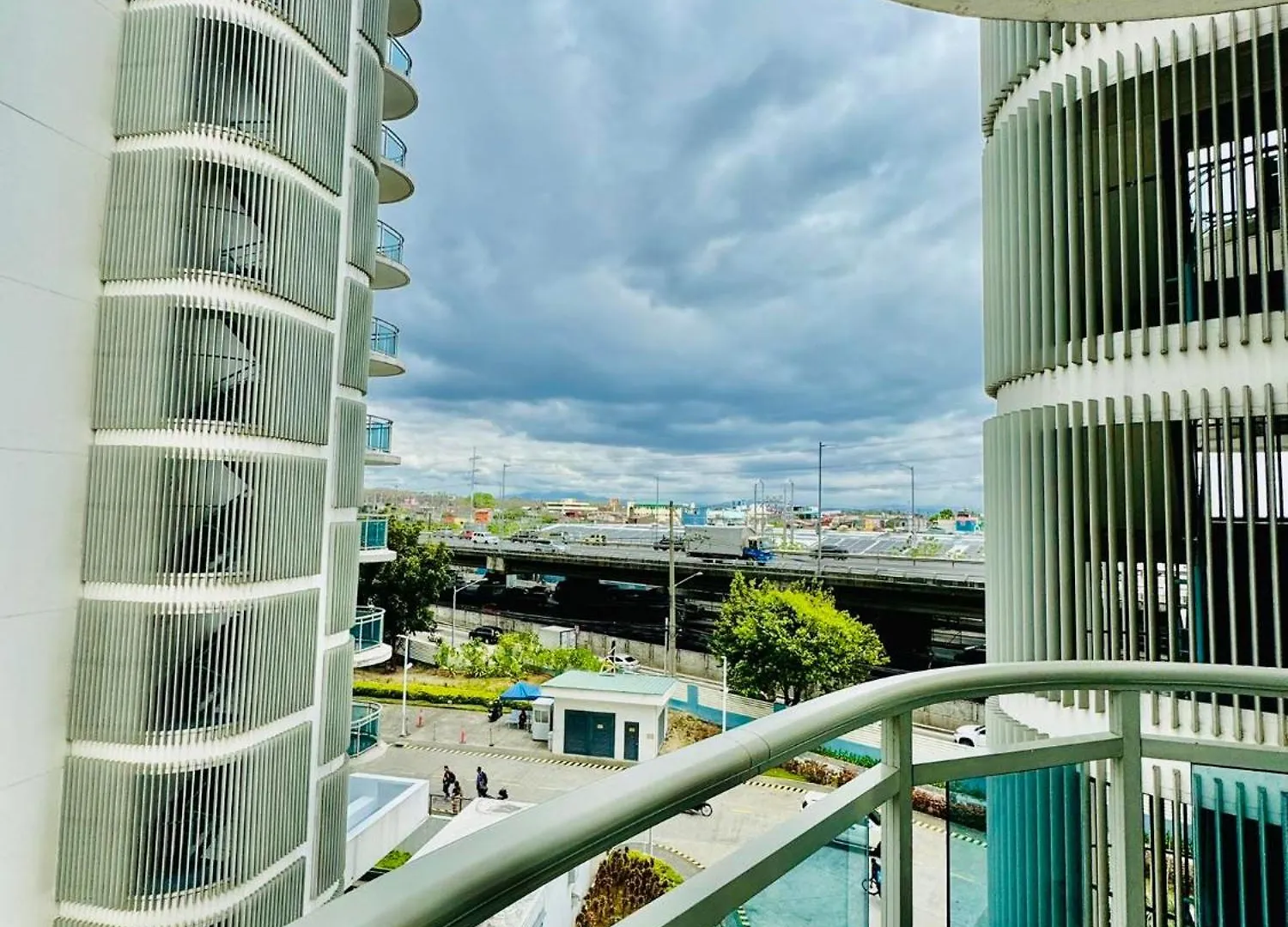 Apartment Selene'S Lounge Azure Urban Resort Staycation Manila Philippines